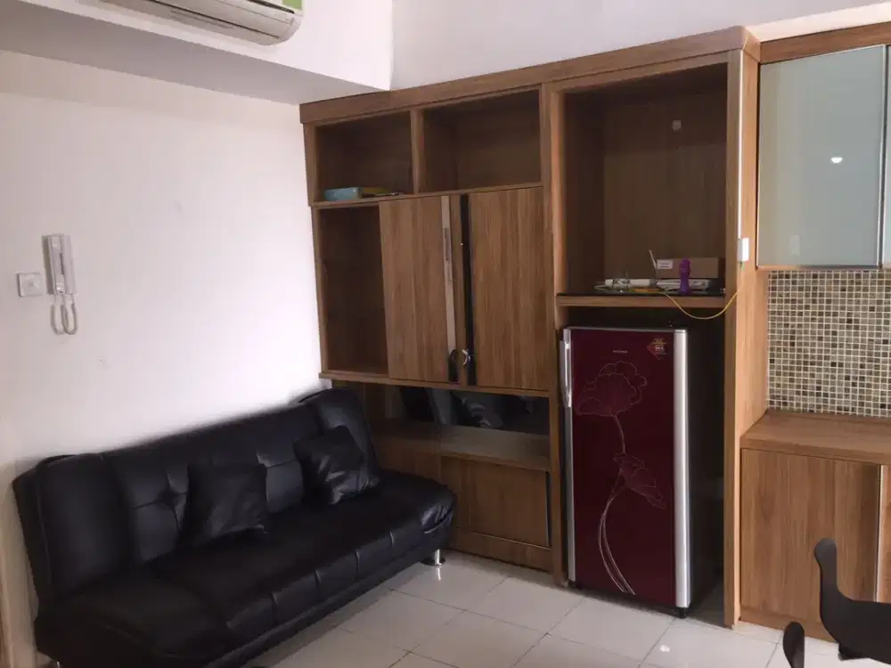 disewa apartemen green lake sunter,2kamar,furnished,siap huni,luas 42,lantai tengah,view city.14 juta/3 bulan