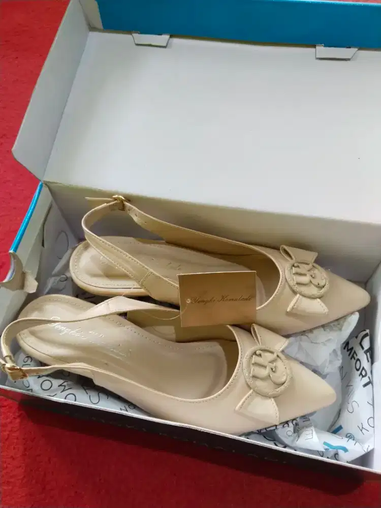 Sepatu Hak tinggi Brand