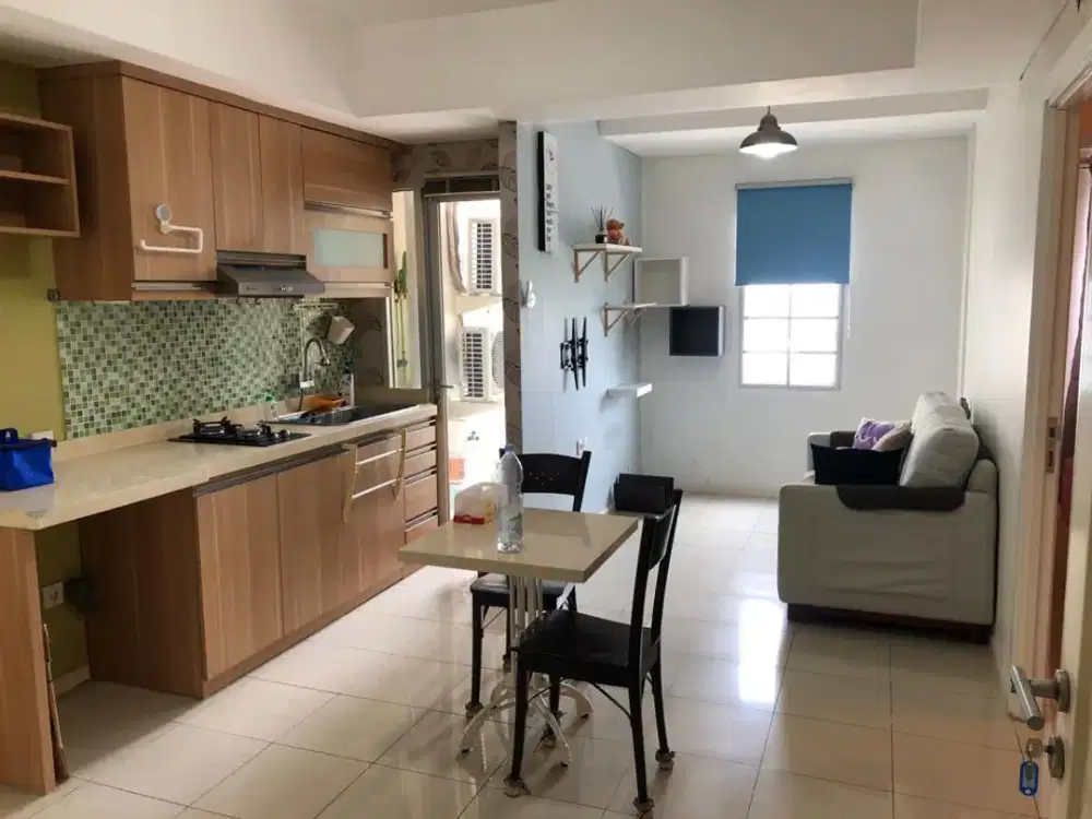 disewakan apartemen green lake sunter,1bedrooms,furnished,view danau,hadap timur,AC 2 dan waterheater.26 juta/ 6bulan