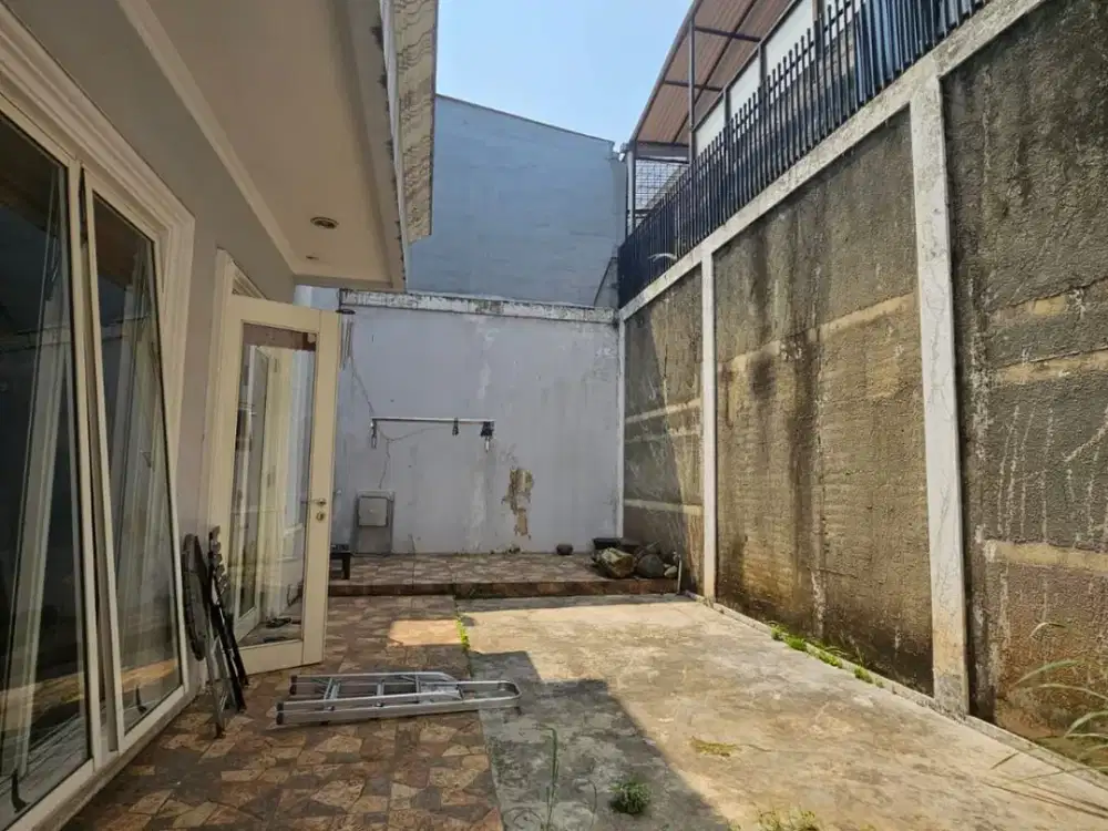 Rumah Pondok Hijau Golf Semi Furnished Siap Huni Turun Harga!!