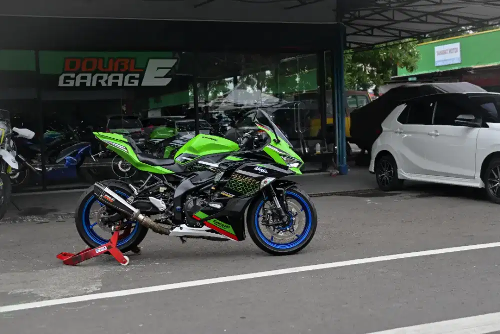 KAWASAKI ZX25R 2020 HIJAU ABS LOW KM