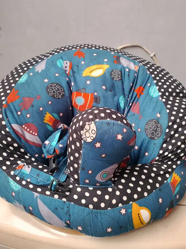 sofa bayi belajar duduk