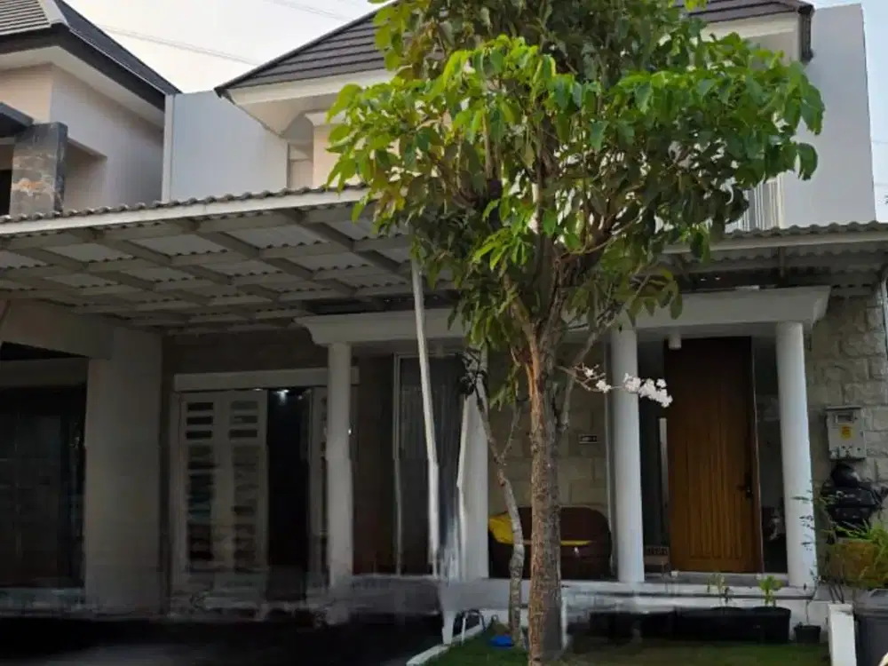 Termurah Rumah 2 Lantai Siap Huni Full Bangunan di The Greenlake Citraland, Surabaya