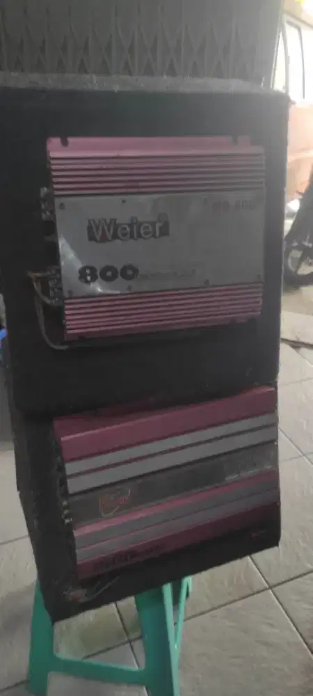 Subwoofer dan power amplifier