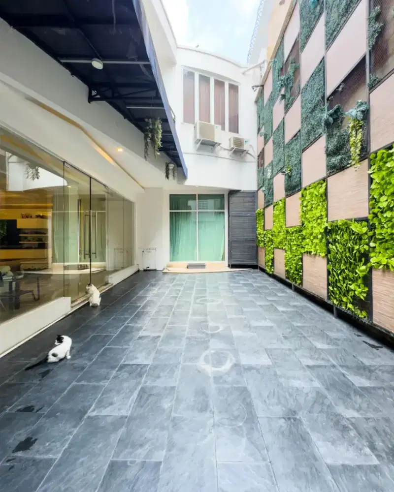 DIJUAL RUMAH LUXURY DAN MODERN DI PONDOK INDAH JAKARTA SELATAN