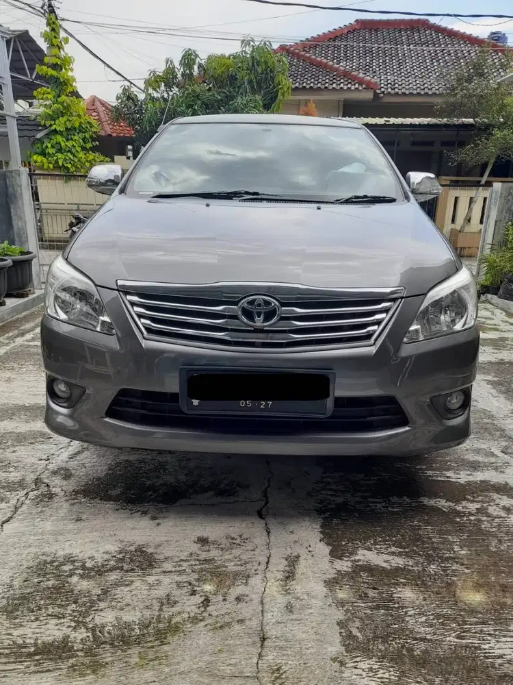 Dijual Toyota Innova 2012 very Low Kilometer