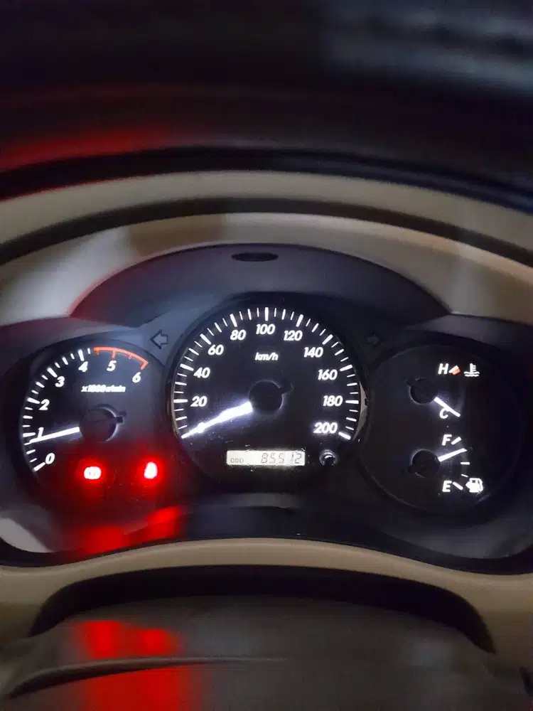 Dijual Toyota Innova 2012 very Low Kilometer