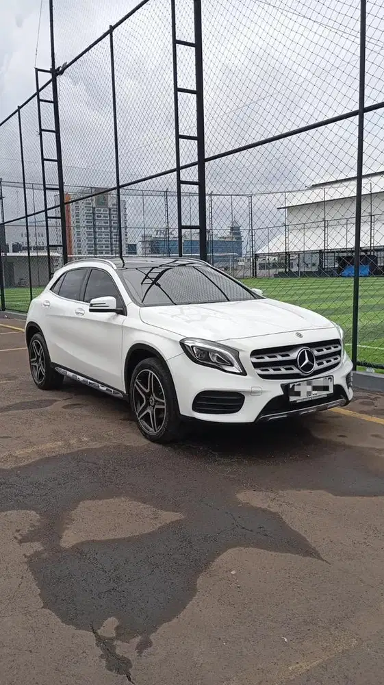 MERCEDES BENZ GLA200 AMG LINE 2018 – WHITE ON BLACK