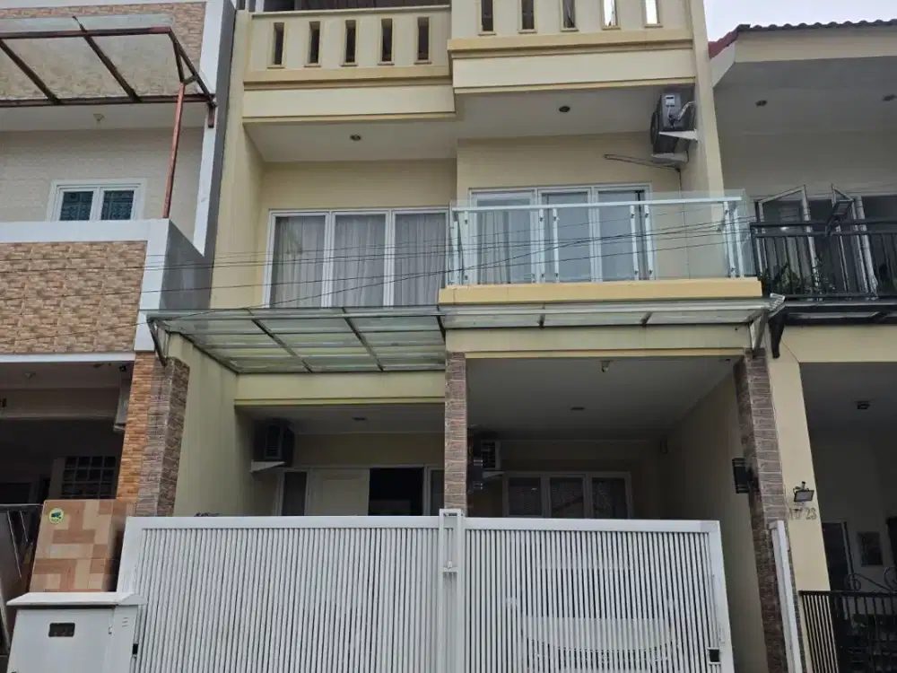 Rumah 3 Lantai Sudah Renovasi Siap Huni Metro Permata Tangerang