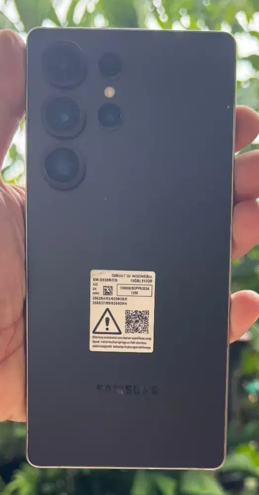 Di jual samsung s 25 ultra 512gb warna hitam