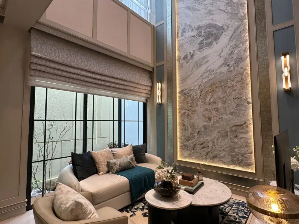 Rumah 3 Lantai High Celling 4 Kamar Tidur Full Marmer di Bellefont