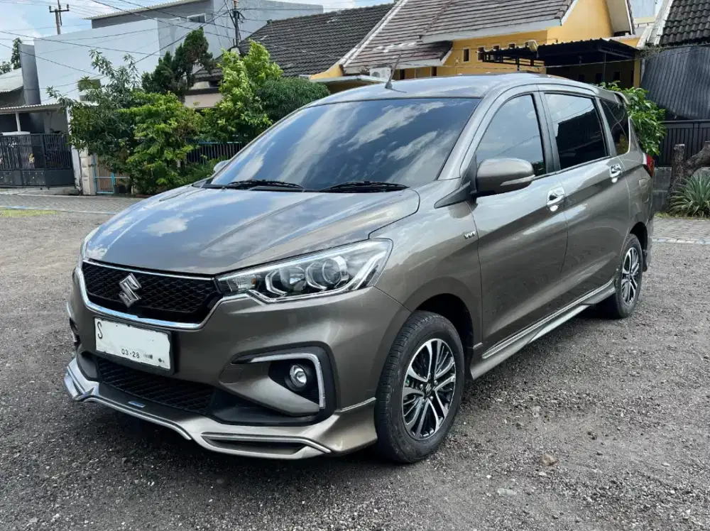 Ertiga Sporty 2022 Generasi Hybrid Irit