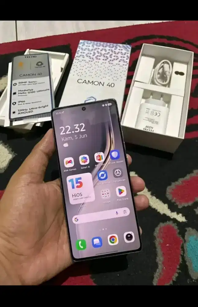 Techno camon 40 8+8/256