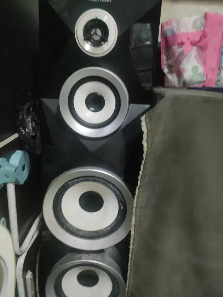 Sound system / speaker masih bagus merek polytron