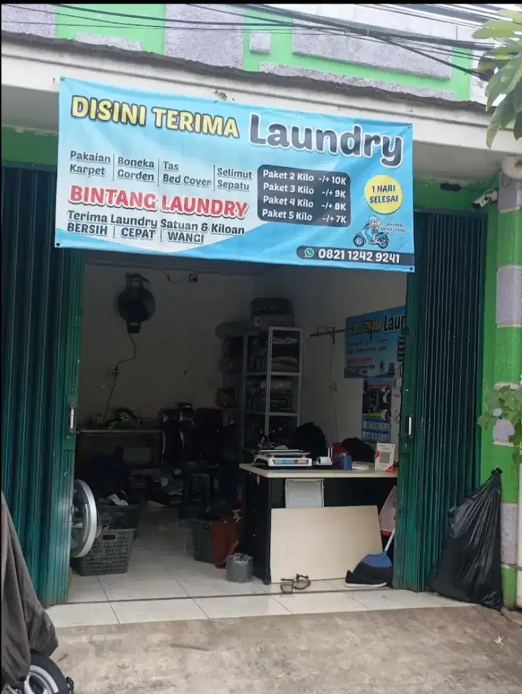 DI CARI TUKANG SETRIKA UAP LAUNDRY