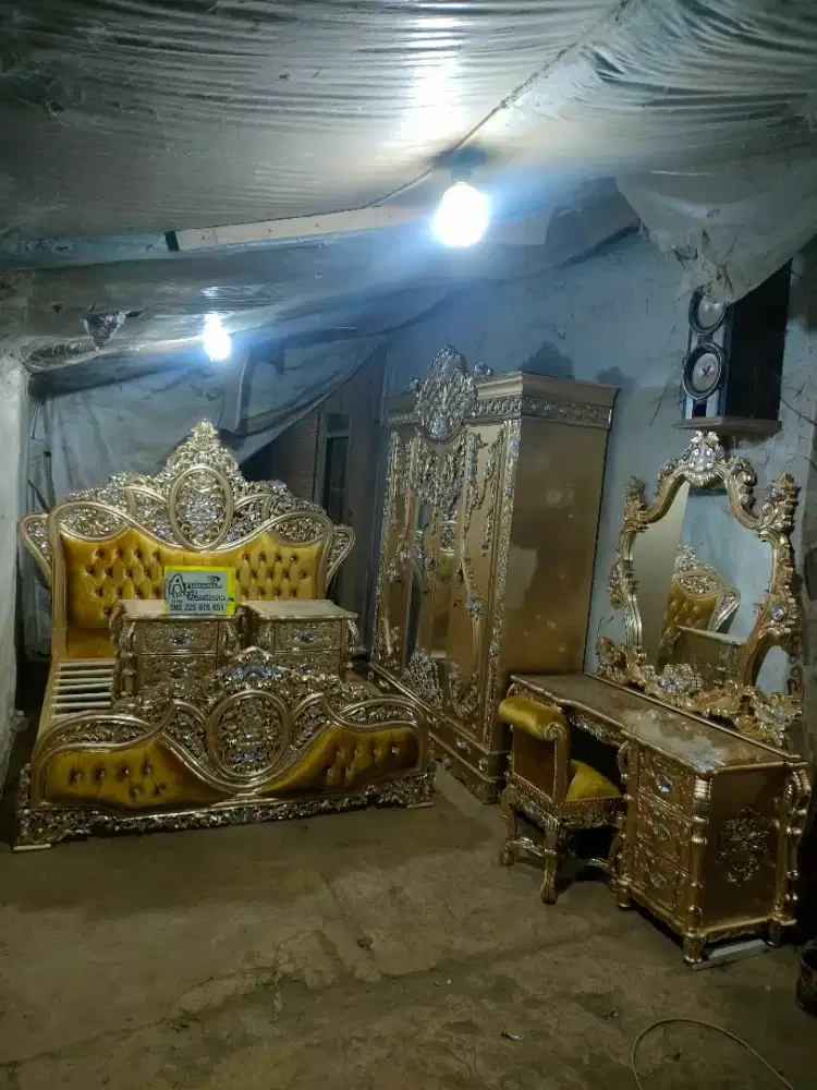 Tempat tidur set kamar ukiran full kayu jati