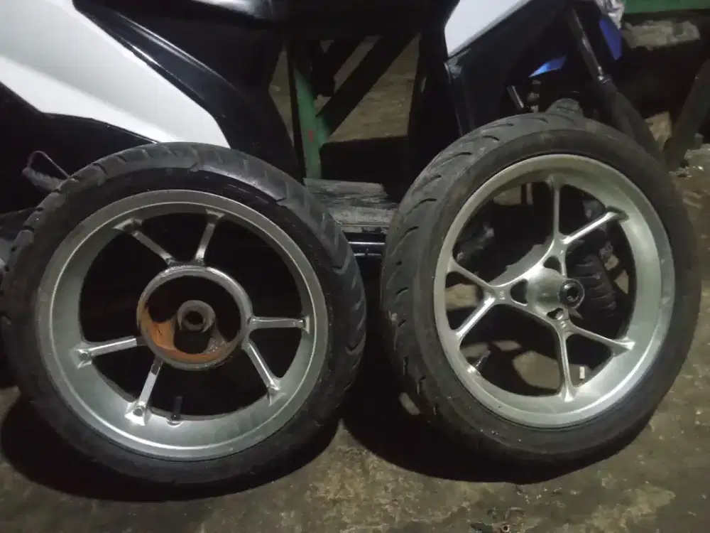 1 set velg aerox dan sok tabung