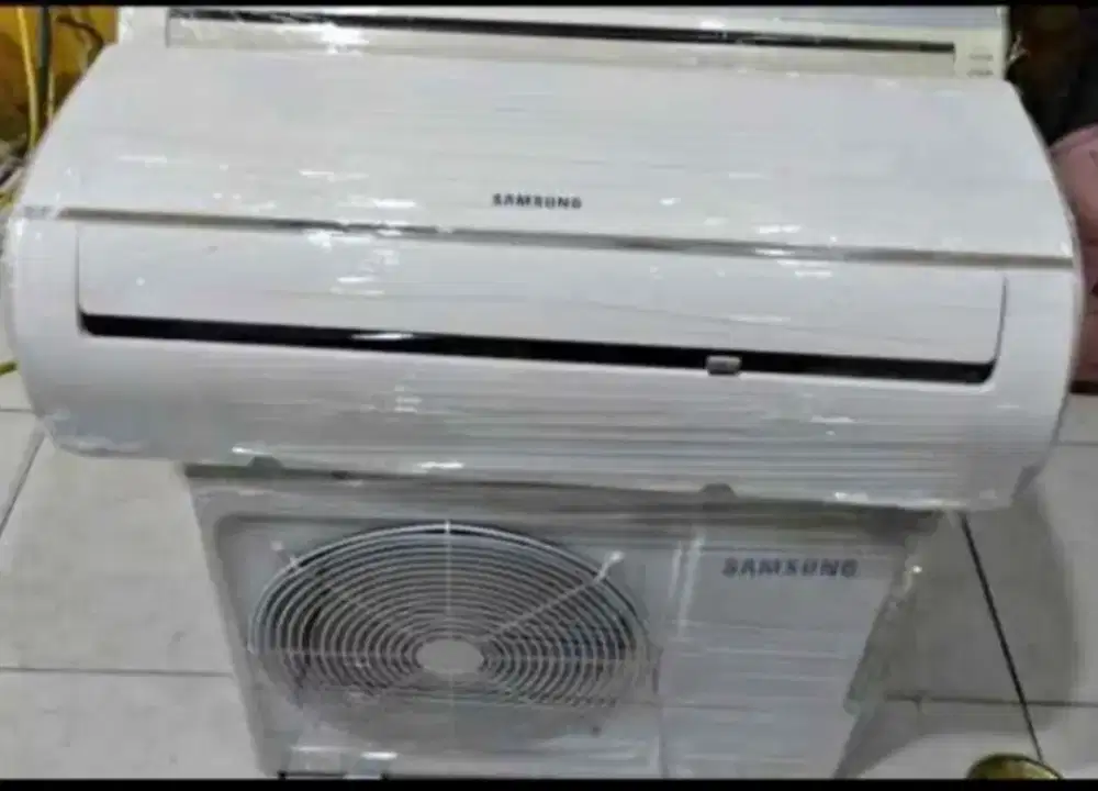 AC 1/2pk Samsung mulus, normal dijamin dingin