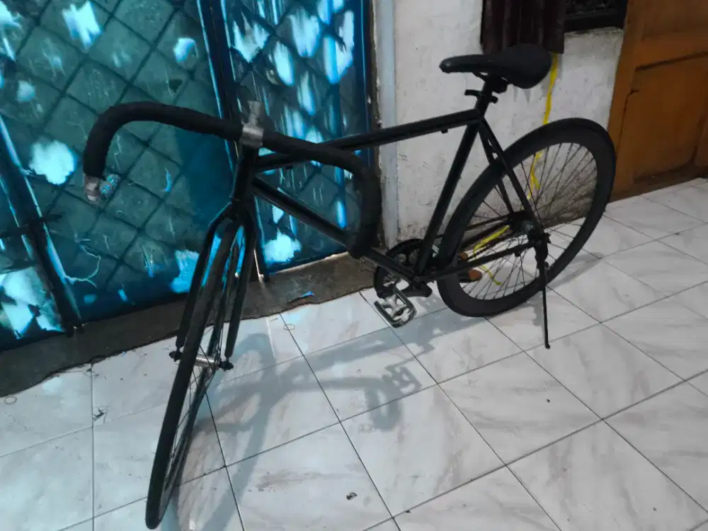 sepeda fixie bekas pemakaian