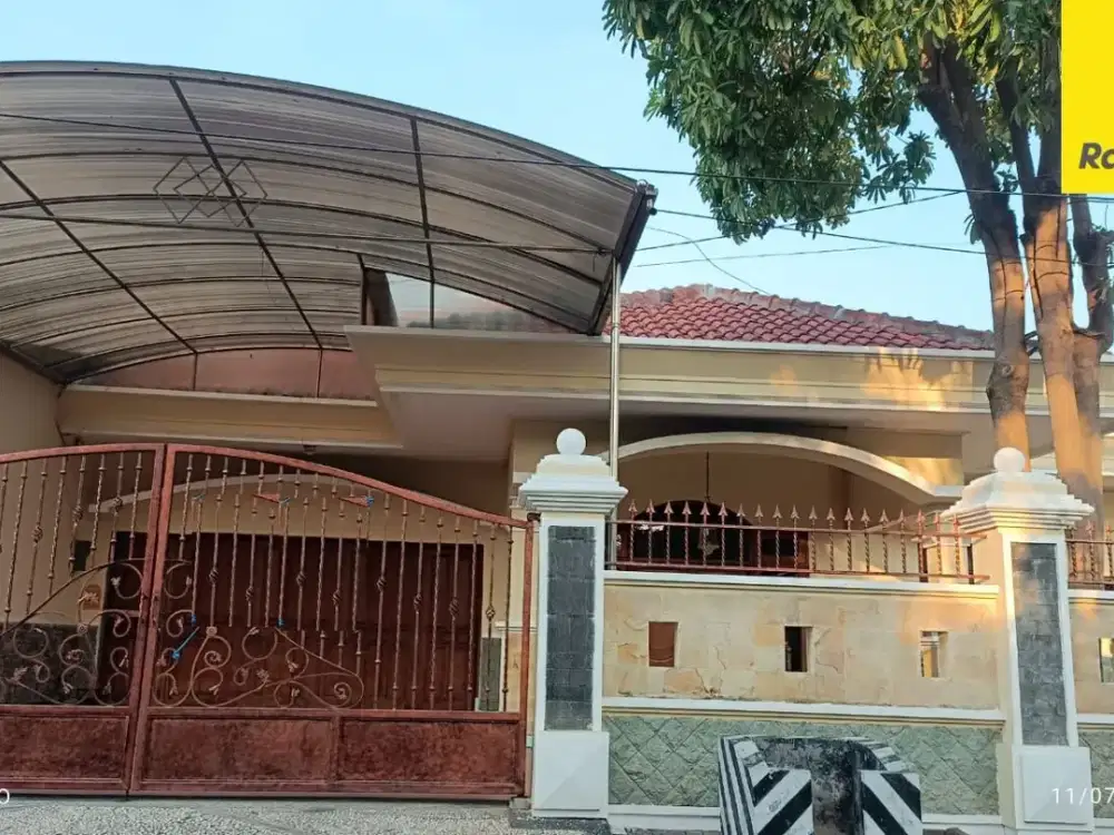 Dijual Rumah di Jalan Manyar Kartika Surabaya
