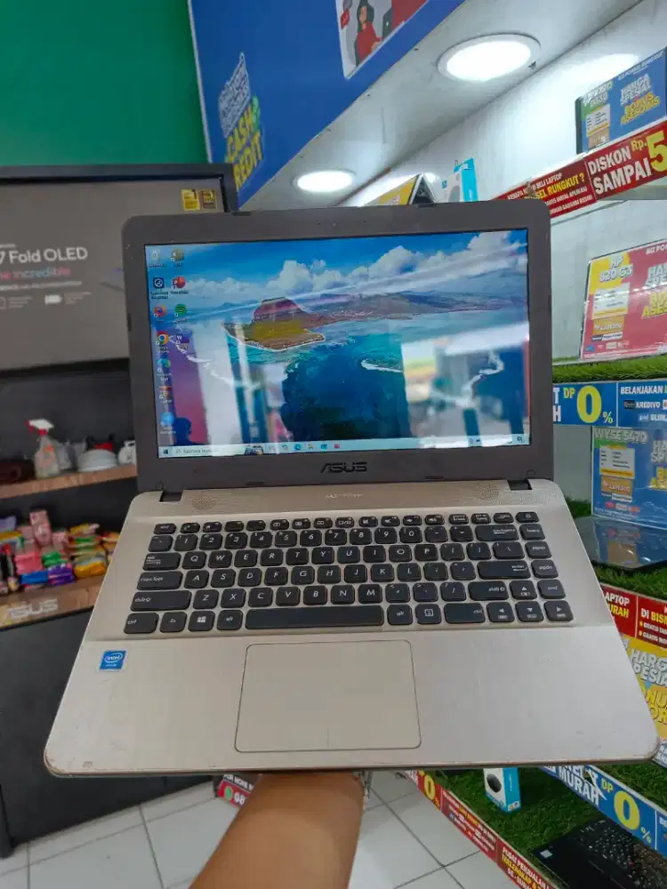 DIJUAL CEPAT ASUS 1JTAN SAJA COCOK BUAT SEKOKAH