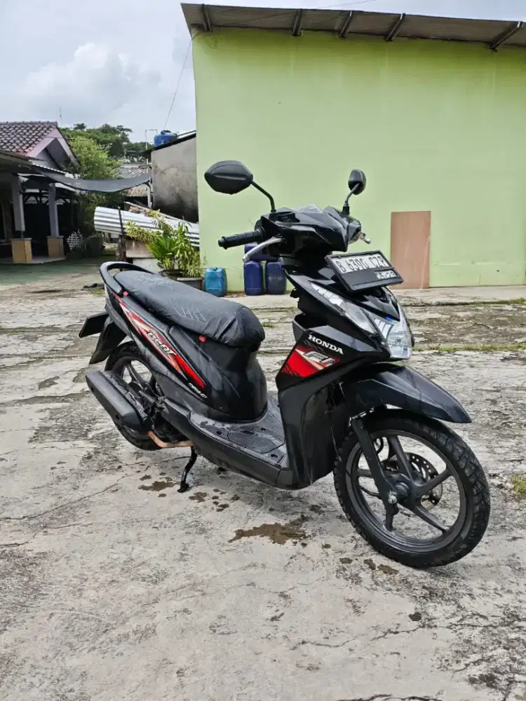 Forsale .. honda beat 2014