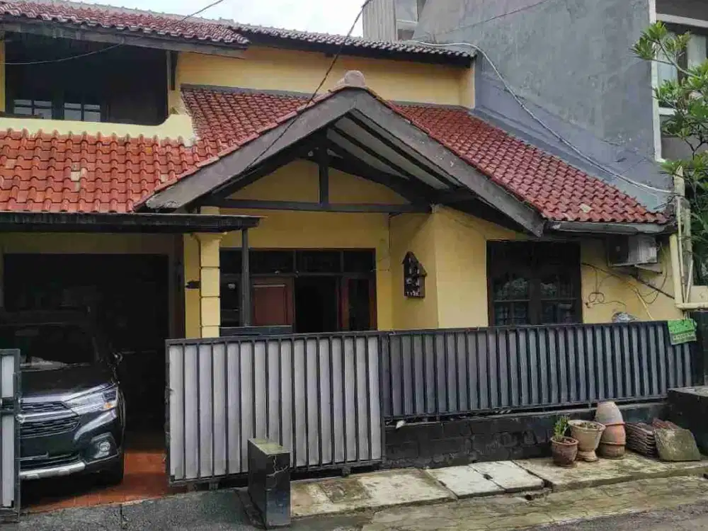 Rumah 2 Lantai Di Komplek Larangan Indah Ciledug Tangerang