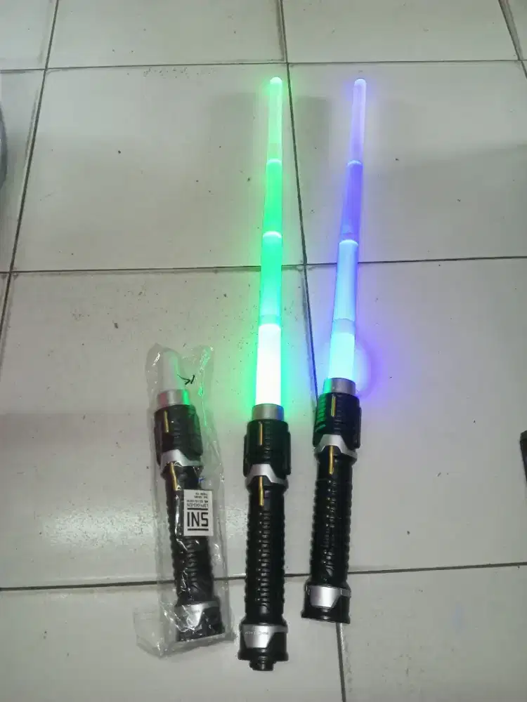 Mainan Anak Pedang Lampu