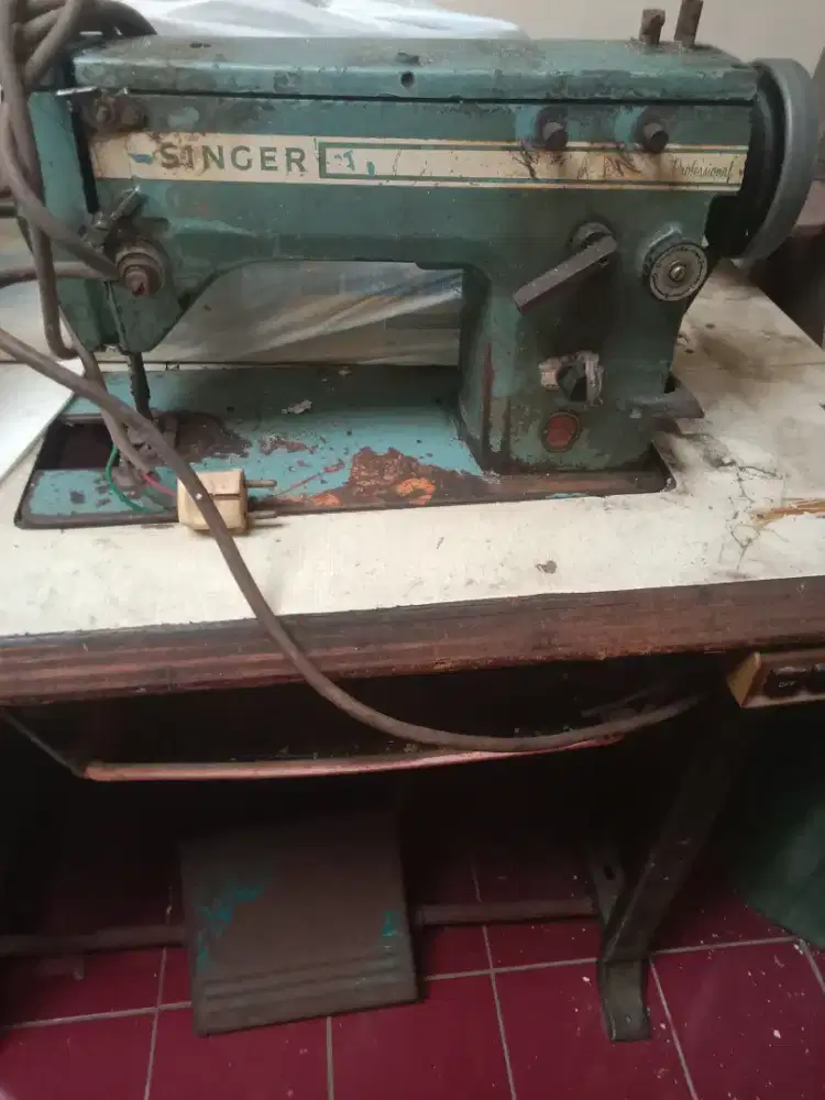 Mesin Jahit Lurus Jarum 1