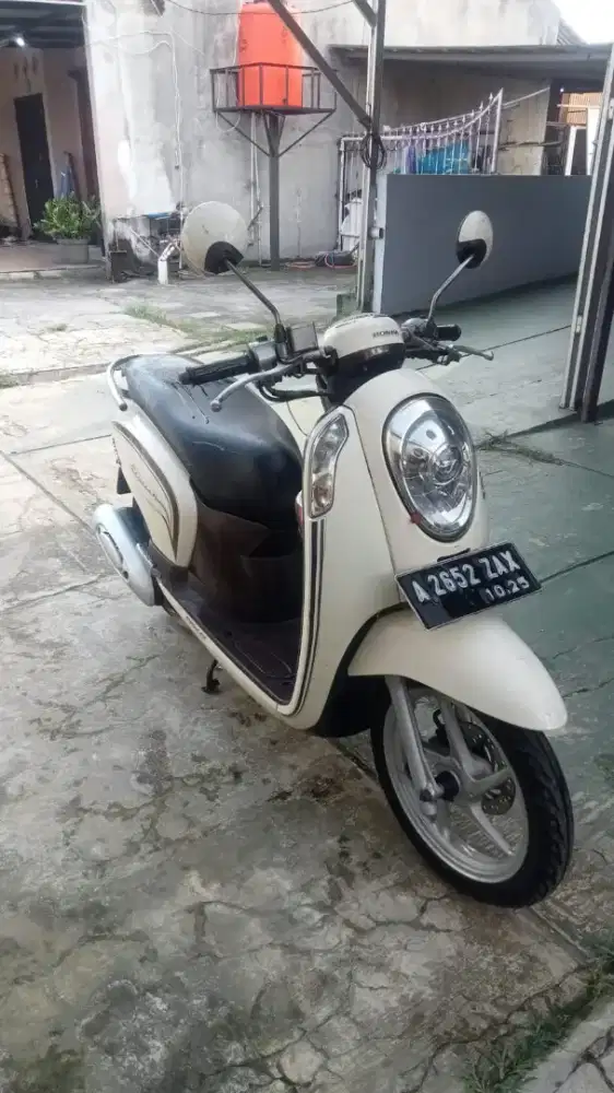 Forsale .. honda scoopy 2015