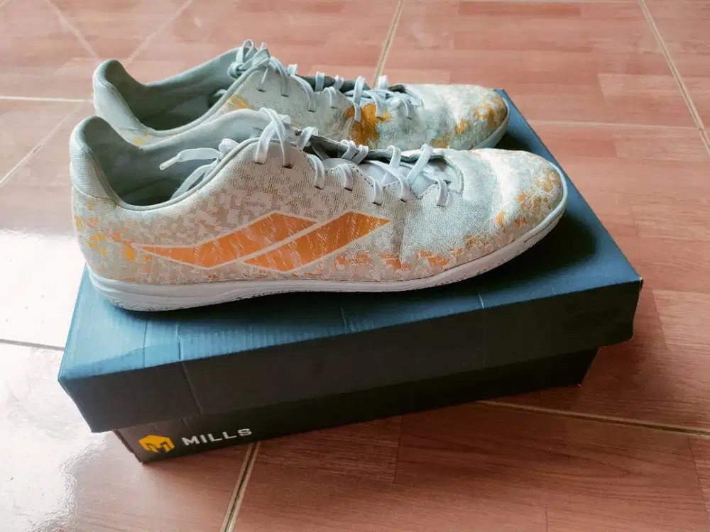 Jual murah sepatu futsal Mills Gladion In