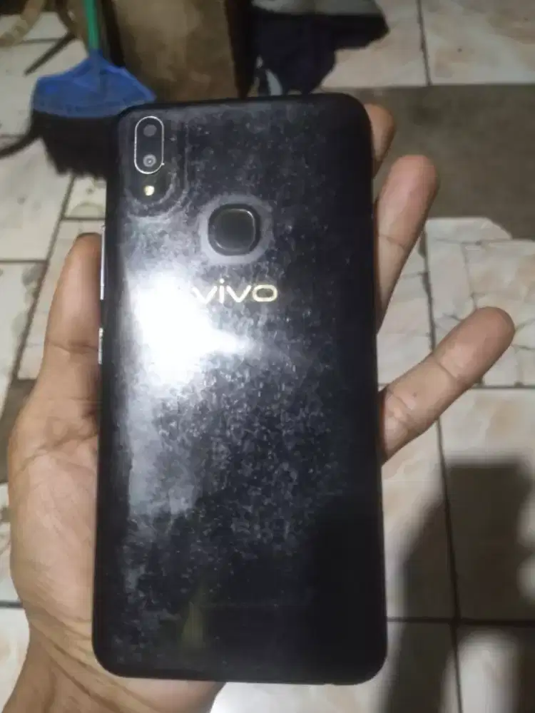 Vivo v9 ram 4/64 minus Retak