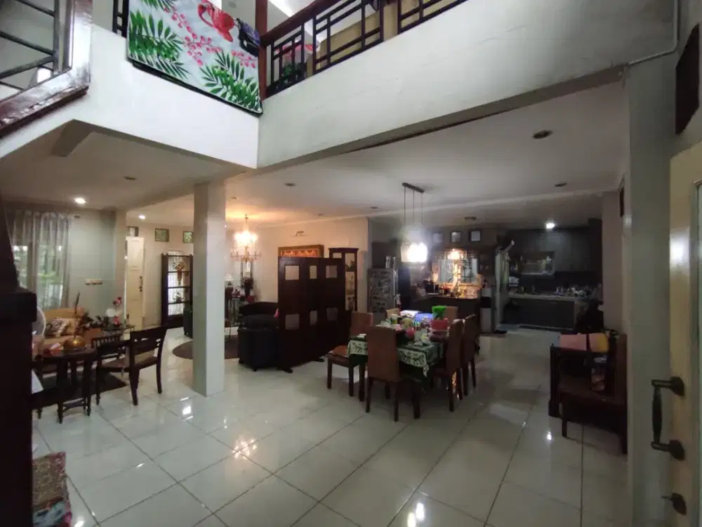 Rumah modern cantik strategsi di Kebayoran Lama Jakarta Selatan PR 17827