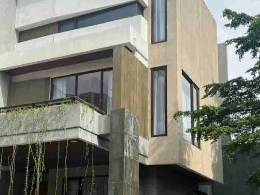 Disewakan Rumah Bagus Furnished 3 lantai Cluster Exclusive Pondok Indah