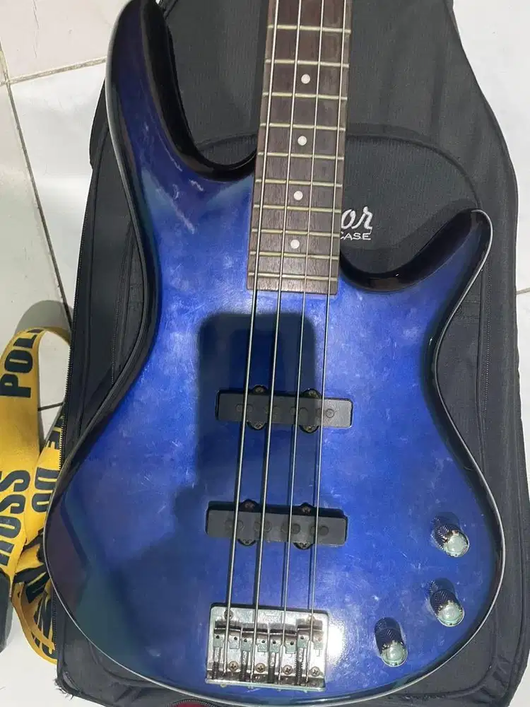 Bass Ibanez GSR200