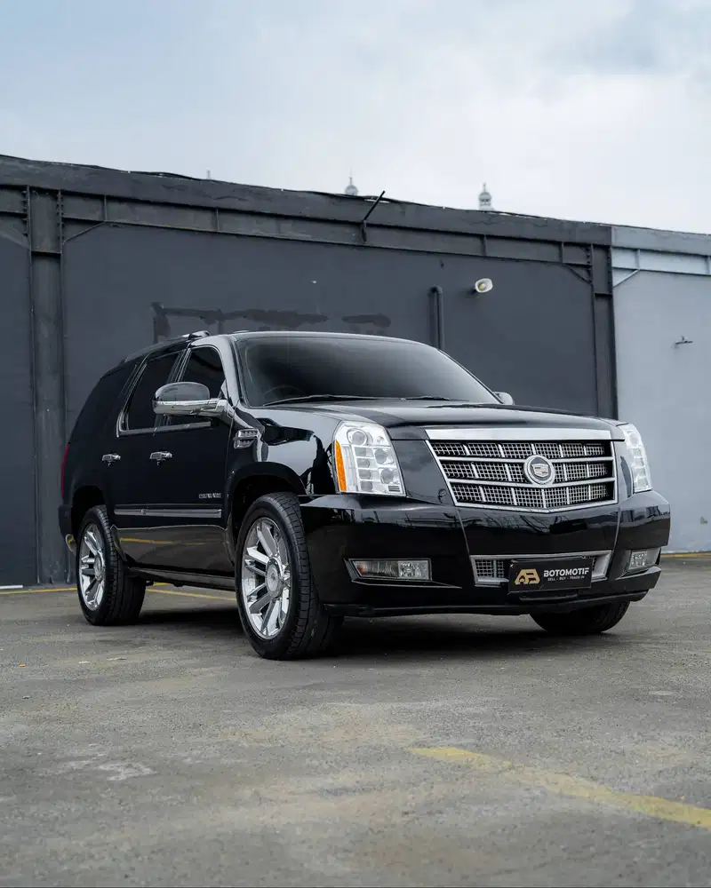 Cadillac Escalade Platinum 6.2 Black 2011