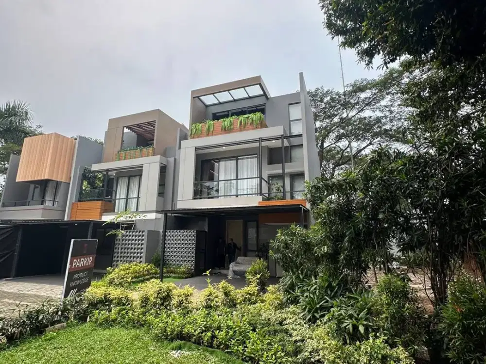 Rumah 3 Lantai Lebar 8 Hadap Taman Selangkah ke Eastvara Mall BSD di Terravia