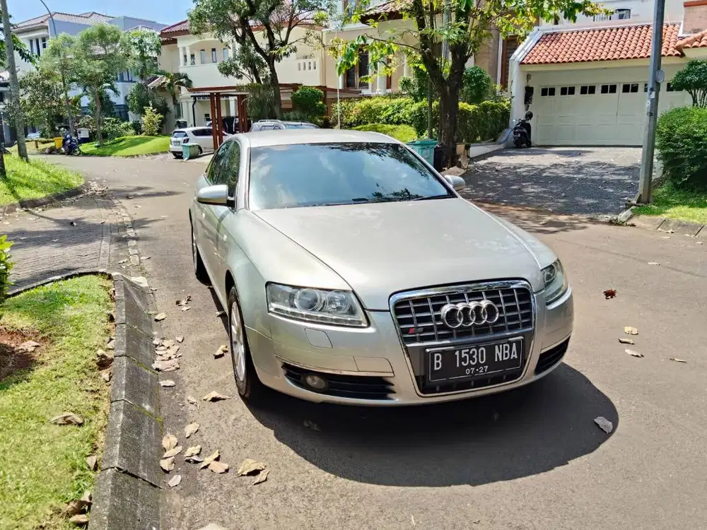 Audi A6, 2.4L V6 Tahun 2005. Sedan