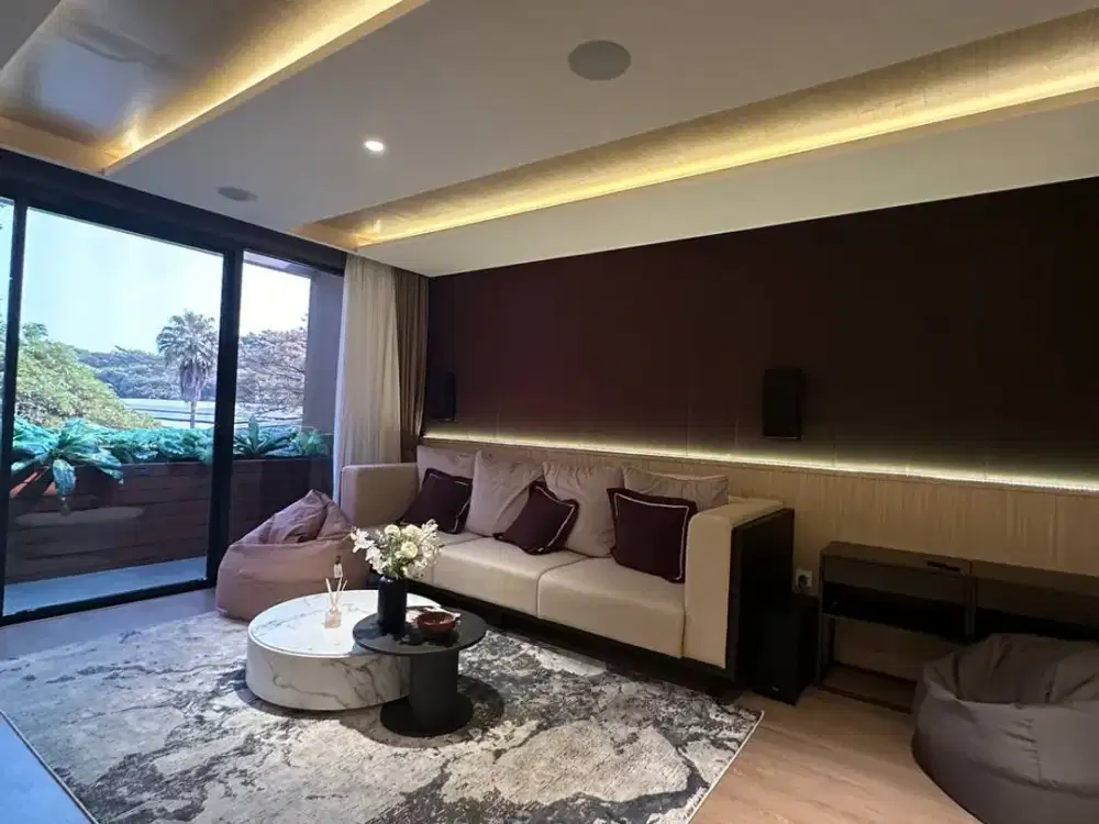 Jual Cepat Rumah di Terravia Hadap Taman 3 Lantai Lebar 8 Dekat Eastvara Mall BSD