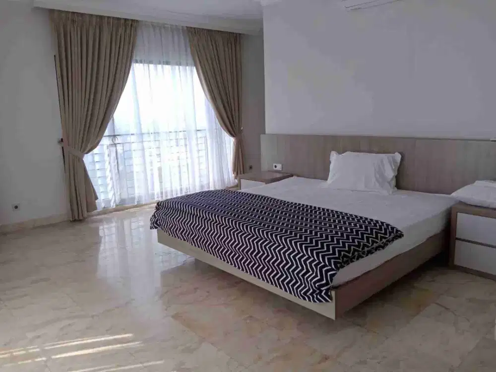 Disewakan full furnish Penthouse Kondominium golf Karawaci