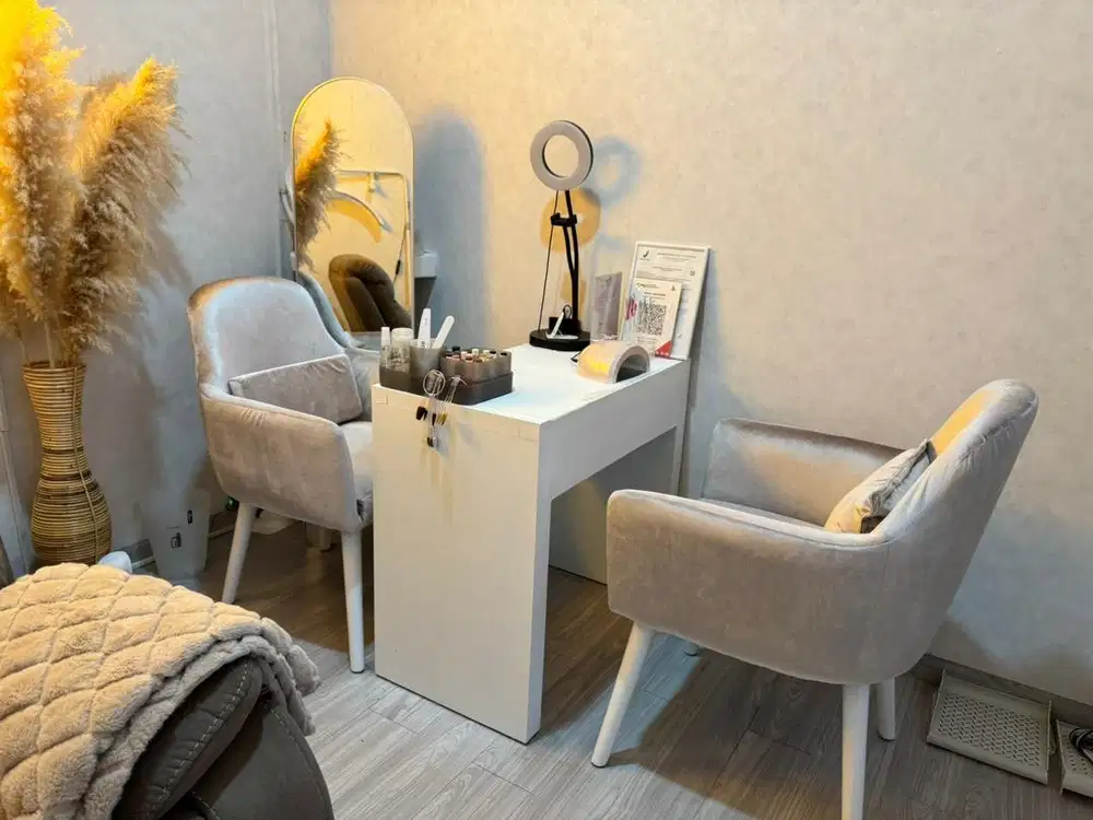 1 Set (Kursi 2 pcs + meja)