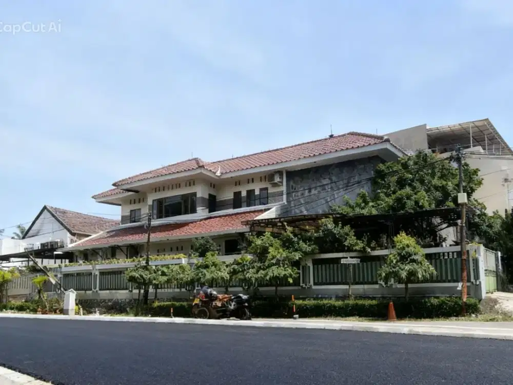 Dijual Rumah Tanah Luas di Kawasan Sektor 2 Bintaro UT-17837