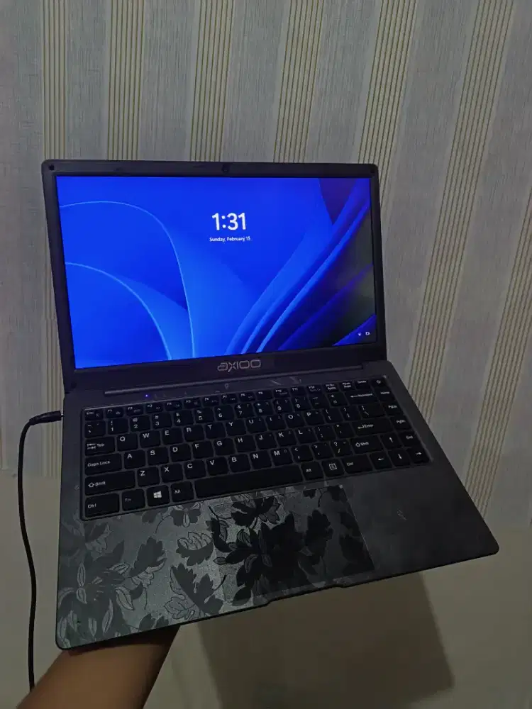 Laptop ringan Axioo my book 14 e