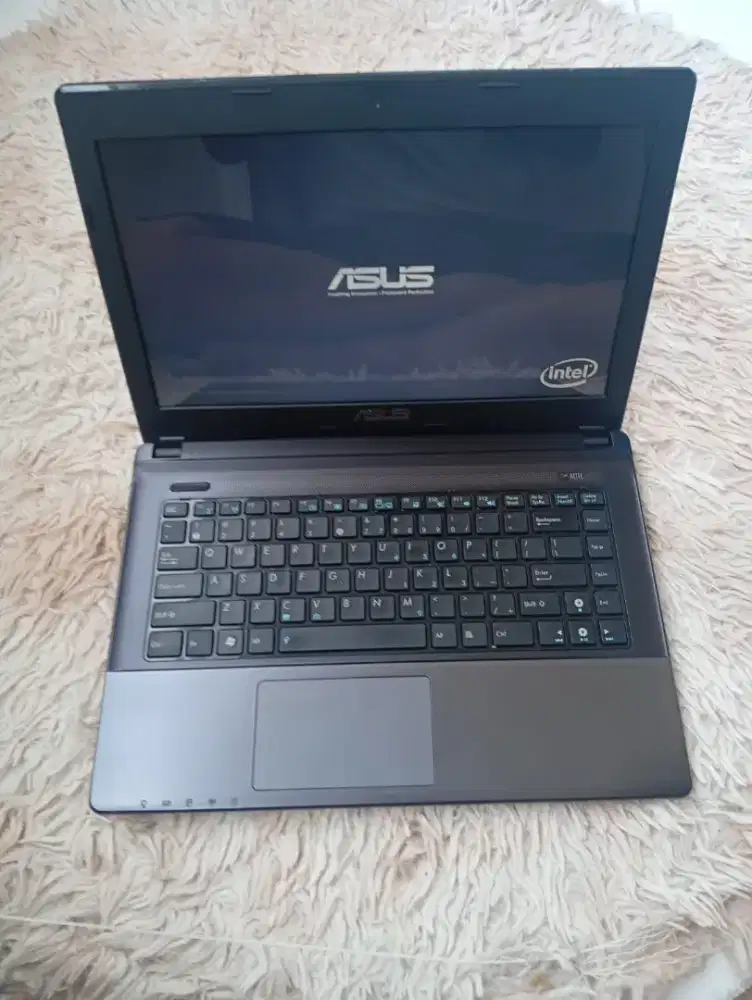 Laptop asus celeron ram 4 gb kondisi normal