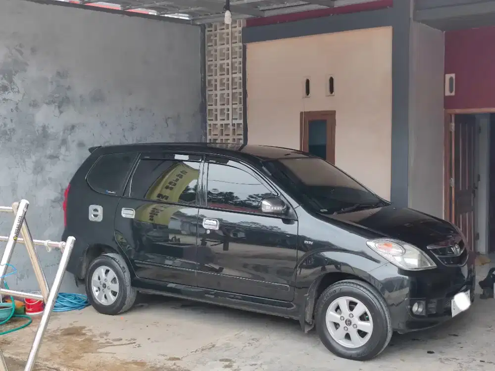 Dijual avanza type G th 2010