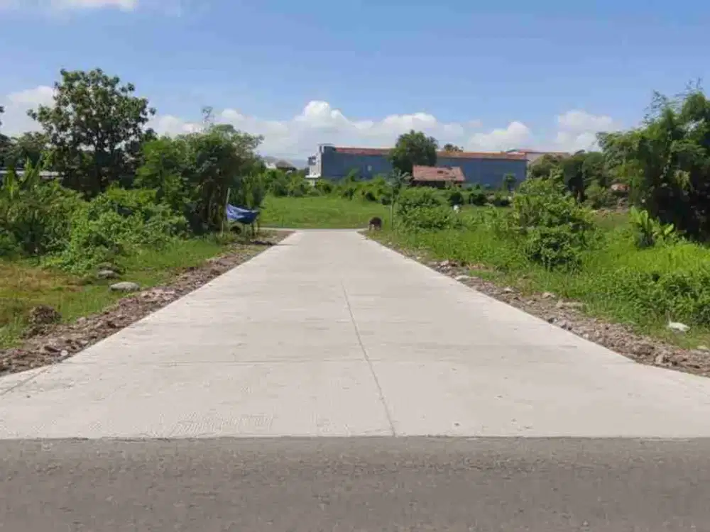 Dijual Tanah Barat Lapangan Jambidan