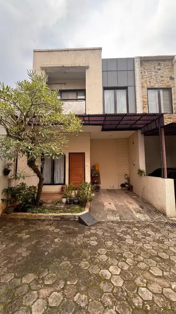Rumah 2 LT,  Dekat MRT Lebak Bulus