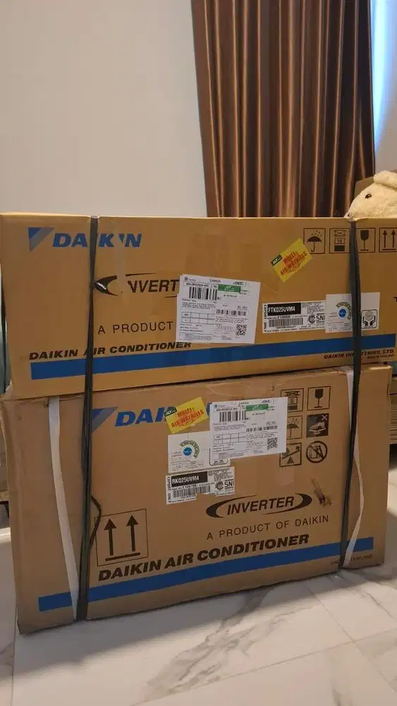 OUTDOOR AC DAIKIN 1 PK FLASH INVERTER FTKQ 25 UVM4R