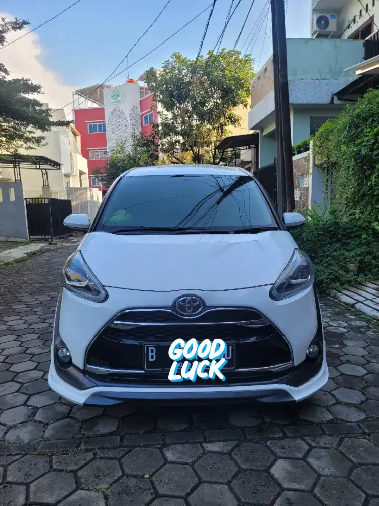 Toyota Sienta Q AT 2017