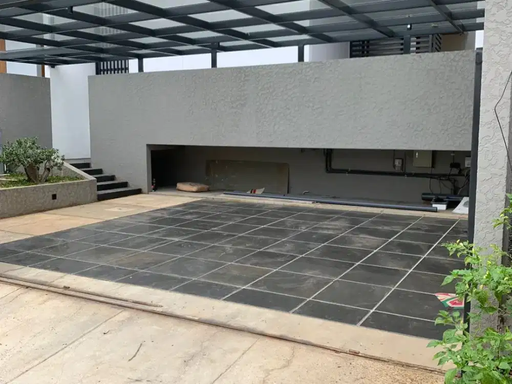 RUMAH BAGUS LUAS 2 LANTAI LINGKUNGAN ASRI NYAMAN SIAP HUNI DI SETRADUTA BANDUNG